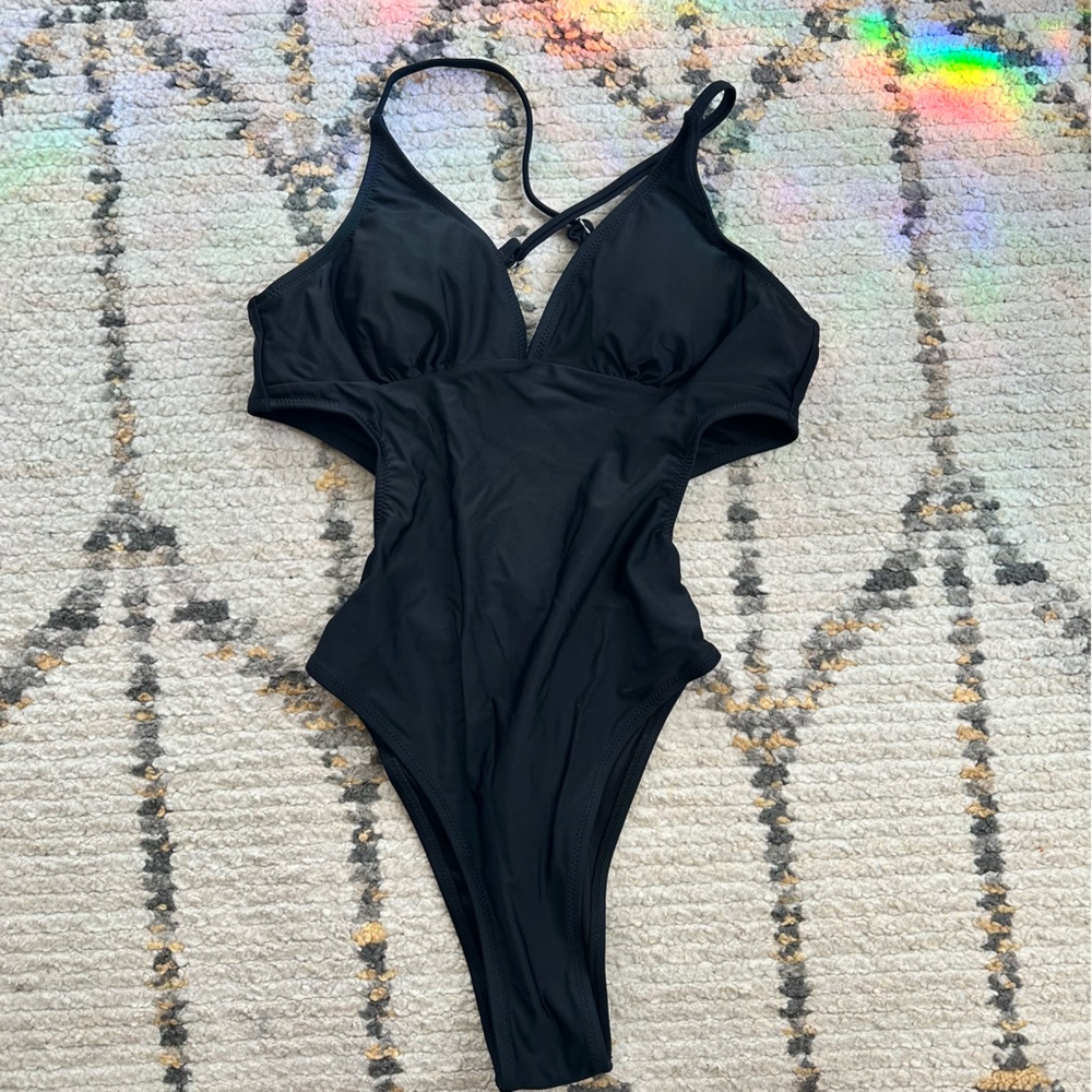 Cupshe NWT black one piece bathing suit with cut outs